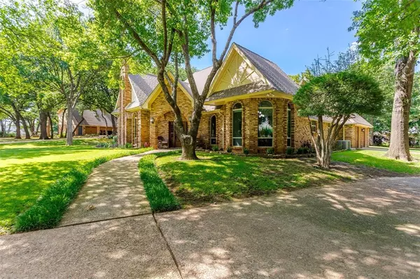 950 Ginger Court, Southlake, TX 76092