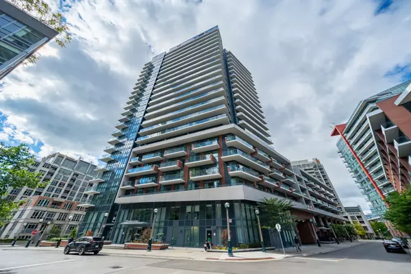 38 Iannuzzi ST #641, Toronto C01, ON M5V 0S2