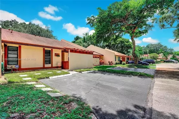 Pembroke Pines, FL 33024,9820 NW 15th Ct  #9820