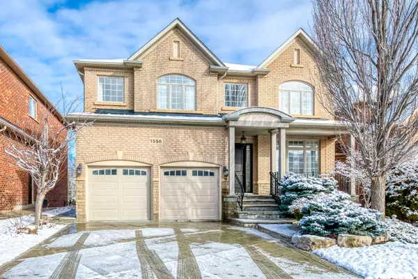 1556 Pinery CRES, Oakville, ON L6H 7J9