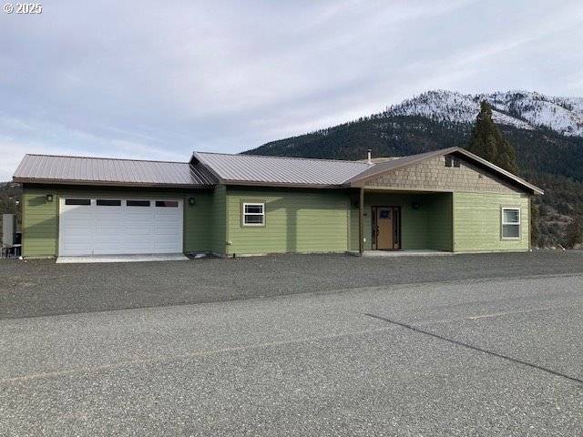 272 ELKVIEW DR, Canyon City, OR 97820