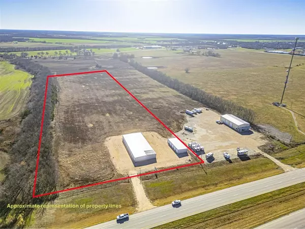 17838 E Us-82 Highway, Honey Grove, TX 75446