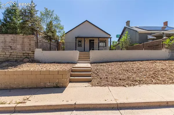 306 E 2nd ST, Pueblo, CO 81003