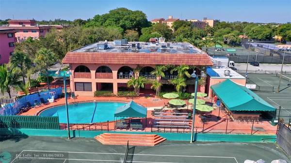 610 Tennis Club Dr  #401, Fort Lauderdale, FL 33311