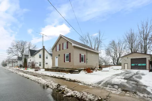 North Dundas, ON K0E 1W0,10631 Main ST