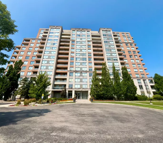 29 Northern Heights DR #306, Richmond Hill, ON L4B 4L8