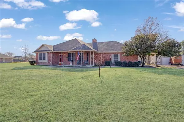 Van Alstyne, TX 75495,318 Meadowview Circle