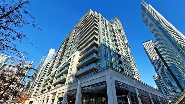 25 Lower Simcoe ST #809, Toronto C01, ON M5J 3A1