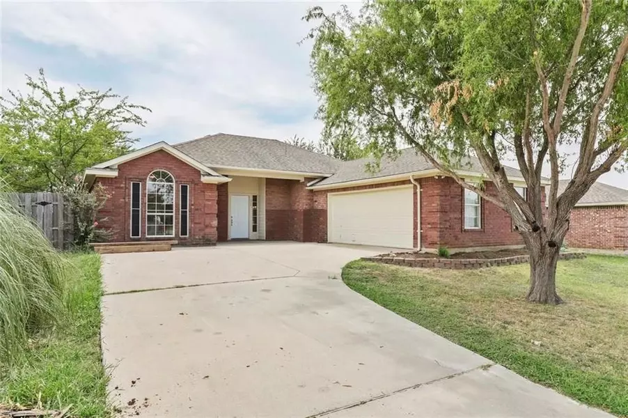 208 Cory Court, Krum, TX 76249