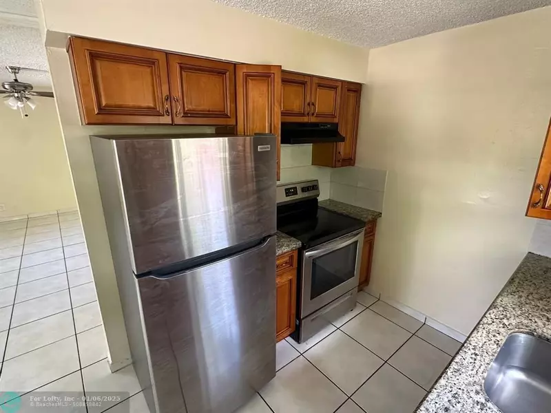 4360 Riverside Dr  #4, Coral Springs, FL 33065