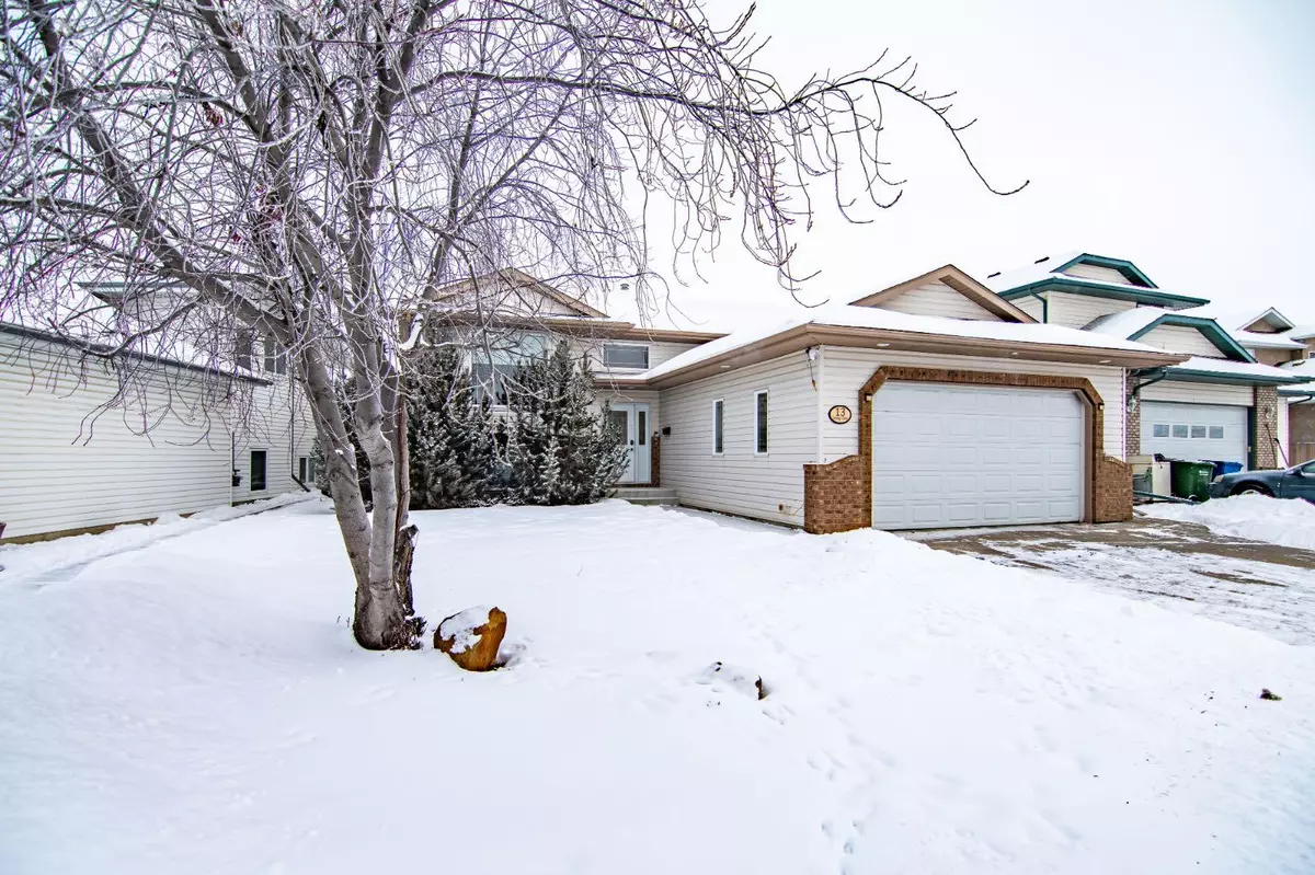 Red Deer, AB T4R 2W6,13 Leung Close