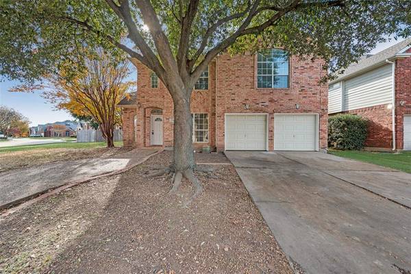 2719 Rolling Hills Lane, Grand Prairie, TX 75052