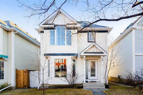 30 Hidden CRES NW, Calgary, AB T3A 5L3