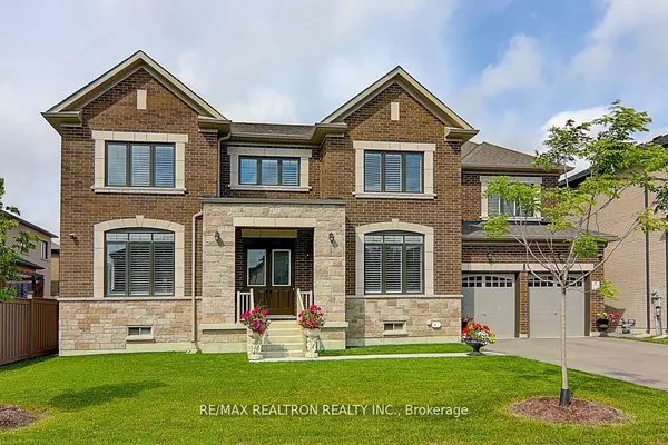 172 Steam Whistle DR, Whitchurch-stouffville, ON L4A 4X5