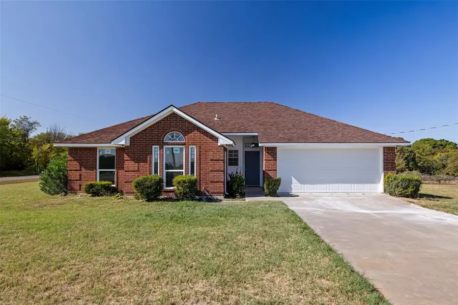 3309 English Creek Court, Azle, TX 76020