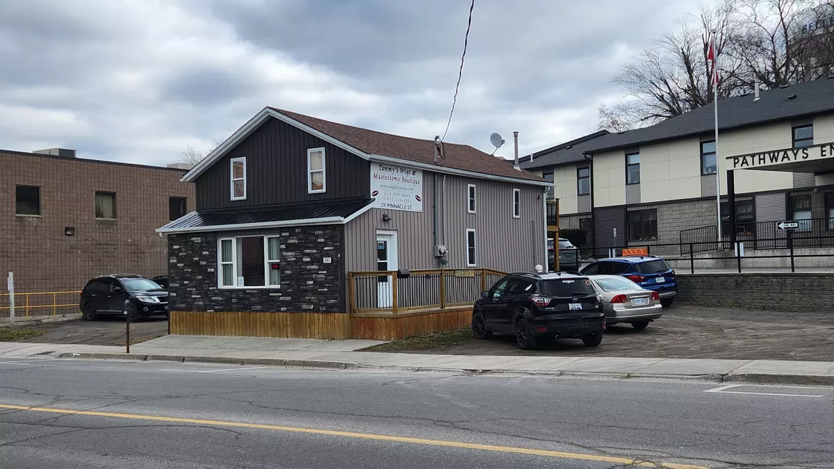 Belleville, ON K8N 3B3,291 Pinnacle ST