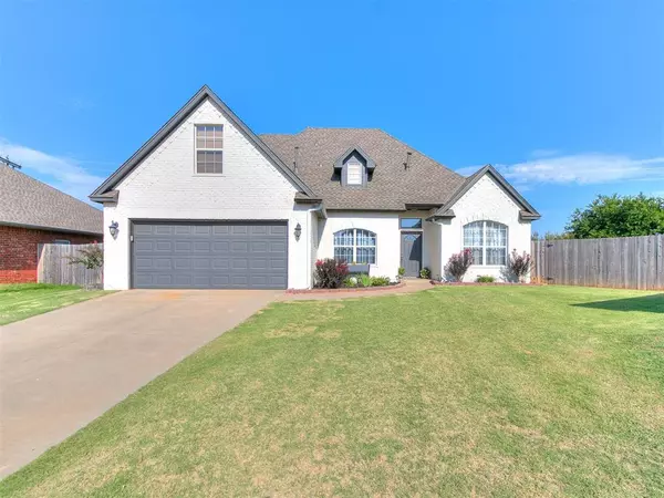 10324 Ashford Drive, Yukon, OK 73099