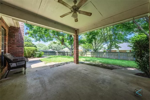 Athens, TX 75751,916 Van Winkle Circle