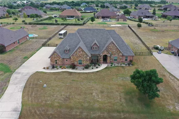 185 Creek Wood Drive, Aledo, TX 76008