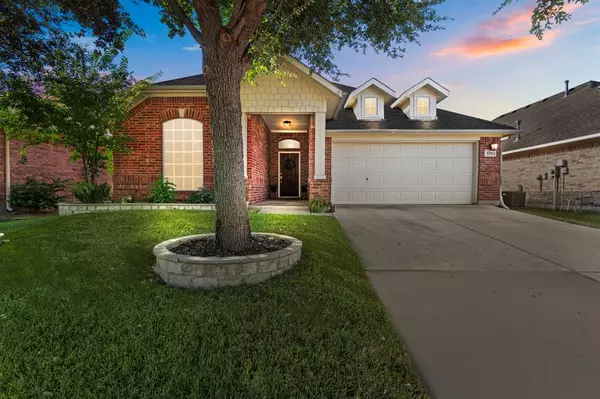 1316 Mountain Air Trail,  Fort Worth,  TX 76131