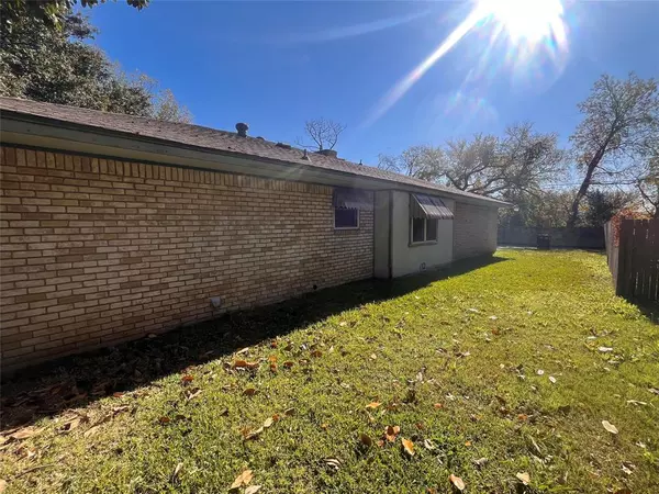 Desoto, TX 75115,1044 Peach Lane