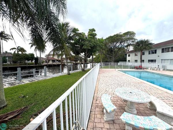 Pompano Beach, FL 33060,101 SE 6th Avenue  #2