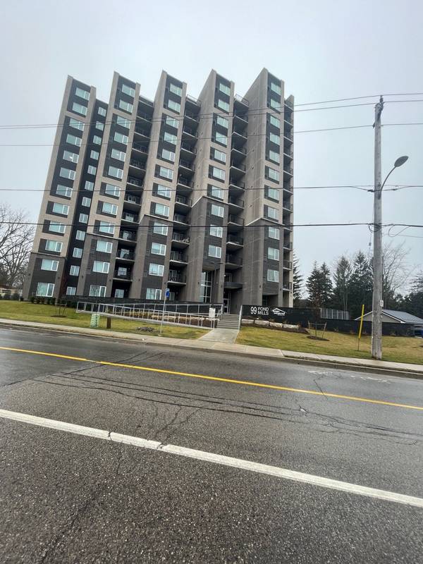 99 POND MILLS RD #208, London, ON N5Z 3X3