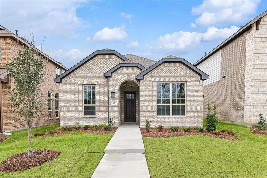 2015 Sherwood Drive, Garland, TX 76042