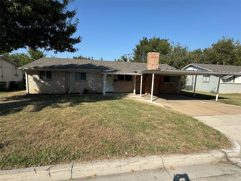 3637 Larry Street, Haltom City, TX 76117