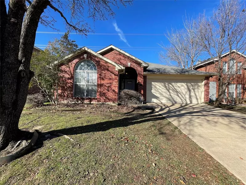 2070 Belvedere Drive, Lewisville, TX 75067