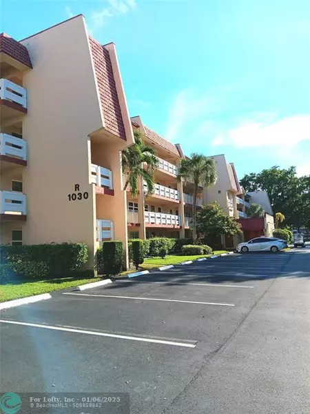 1030 Country Club Dr  #301, Margate, FL 33063