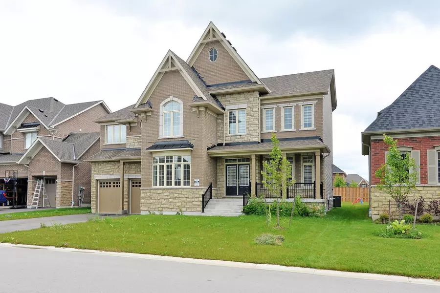 102 Rugman CRES, Springwater, ON L9X 2A5