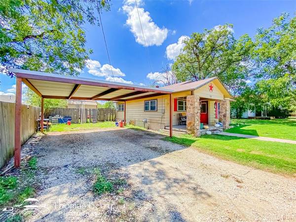 Baird, TX 79504,717 W 3rd Street