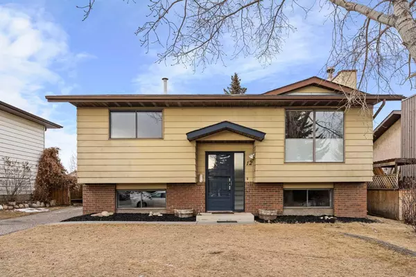 12 Glenport RD, Cochrane, AB T4C 1G8