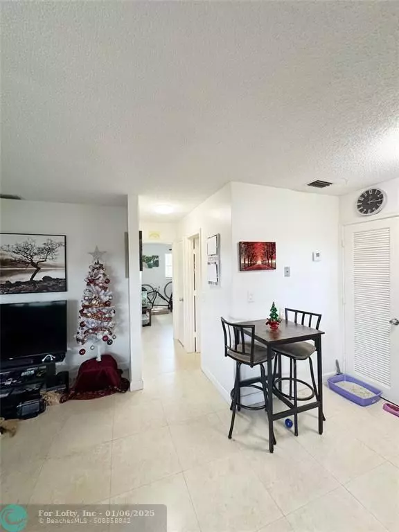 Oakland Park, FL 33334,5180 NE 6th Ave  #622