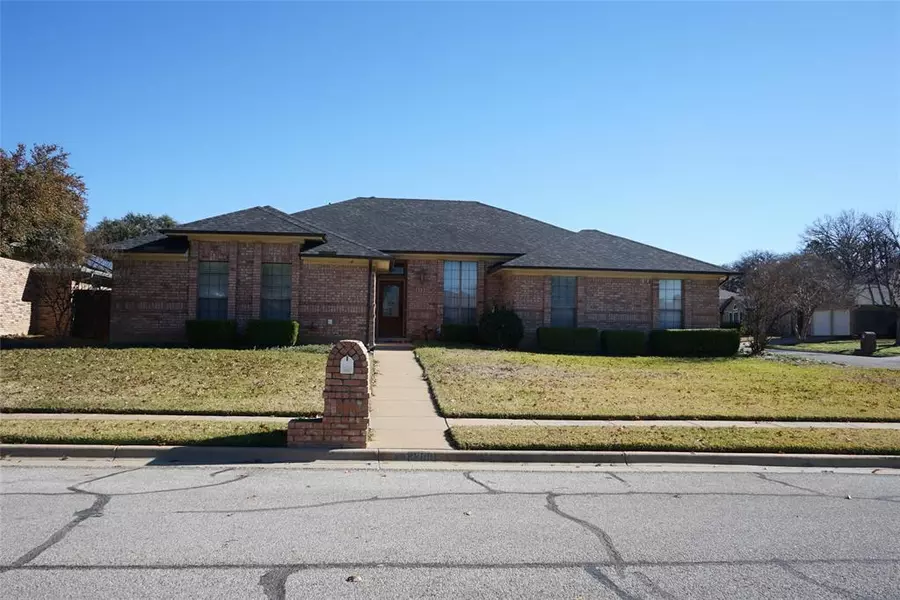 3200 Timber View Circle, Bedford, TX 76021