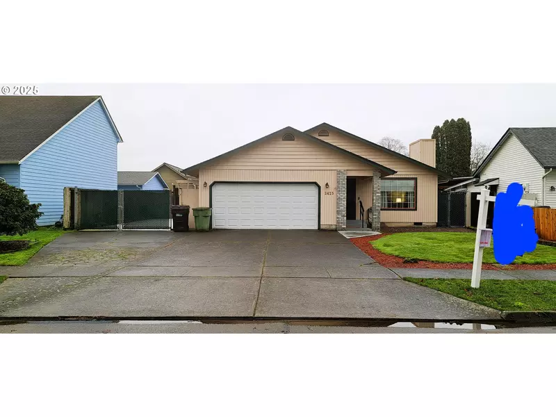 2425 HICKORY AVE, Longview, WA 98632