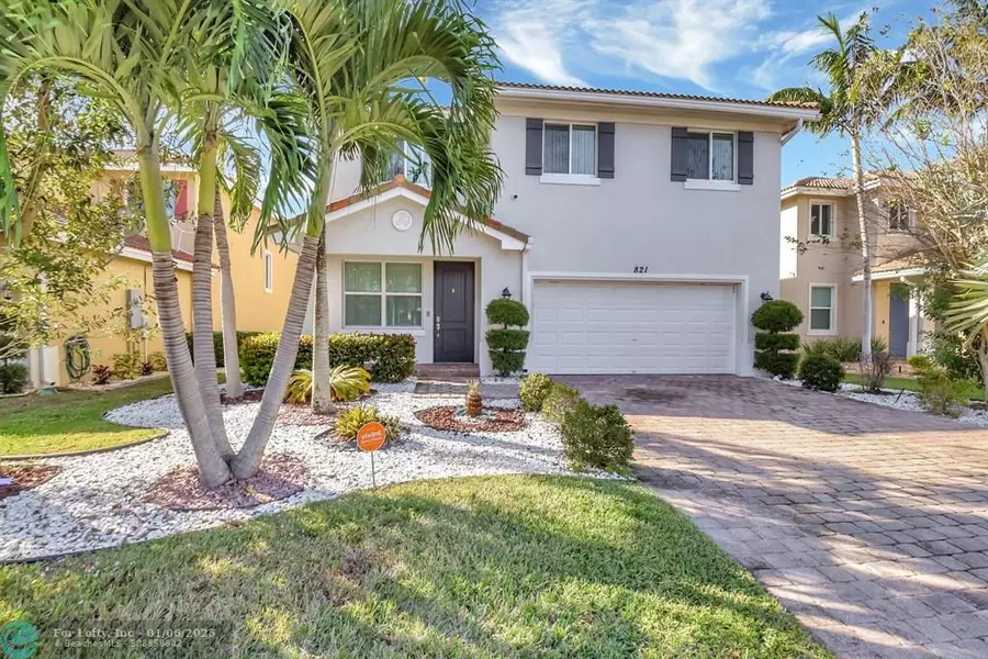 821 Palm Tree Ln, West Palm Beach, FL 33415