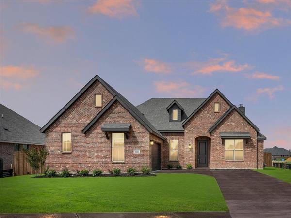 908 Meadow View Drive, Cleburne, TX 76033