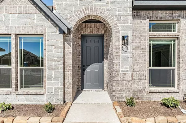 Waxahachie, TX 75165,277 Sparkling Springs Drive