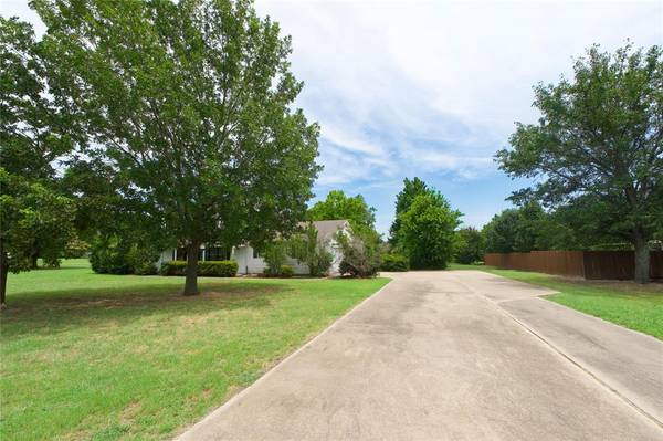 Gainesville, TX 76240,1196 County Road 260