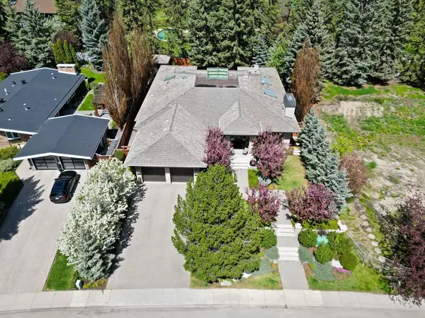 1020 Bel-Aire DR Southwest, Calgary, AB T2V 2B9