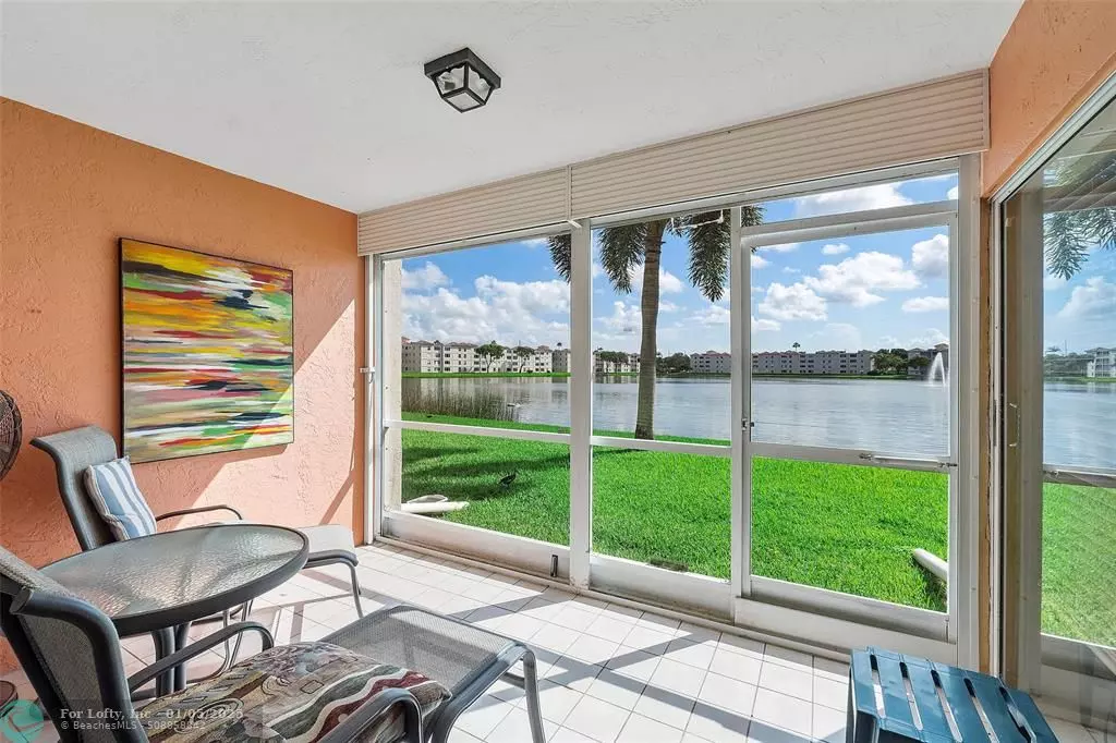 Delray Beach, FL 33484,14112 Huntington Pointe Dr  #102