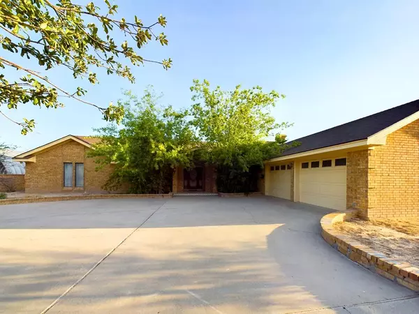 18 Winding WAY, Pecos, TX 79772