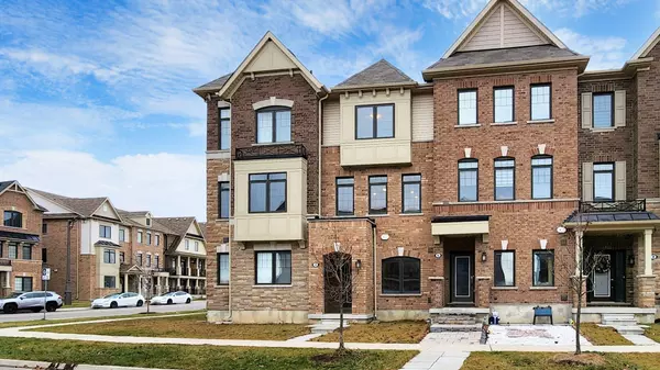 4 Isabella Peach DR, Markham, ON L6C 0Z1