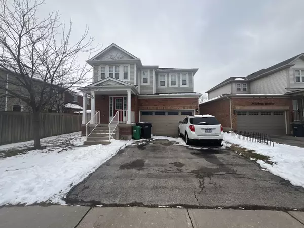 32 Earlsbridge BLVD #Upper, Brampton, ON L7A 2L8