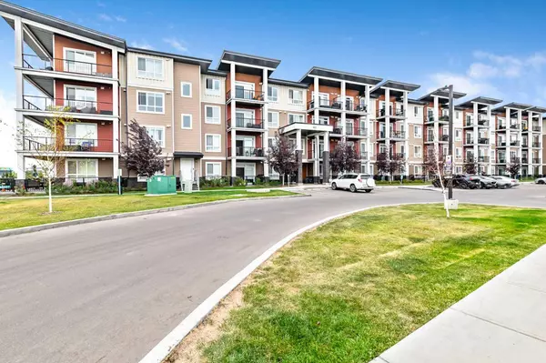 Calgary, AB T2X 5A2,40 Walgrove WALK SE #115