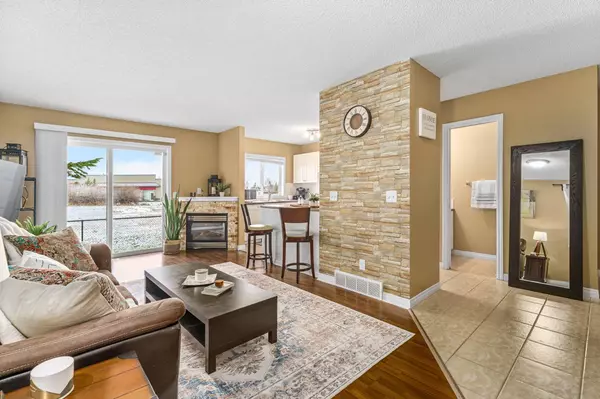 Chestermere, AB T1X 1N1,208 Stonemere PL