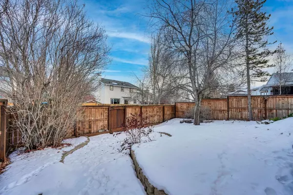 Calgary, AB T2Y 2T7,149 Shannon CRES Southwest