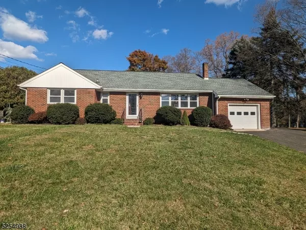 42 Cedar Grove Rd, Branchburg Twp., NJ 08876